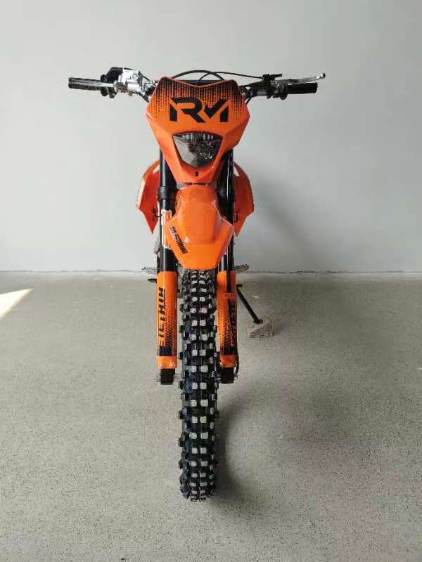 картинка Мотоцикл Regulmoto ATHLETE 250 21/18 | Moped24