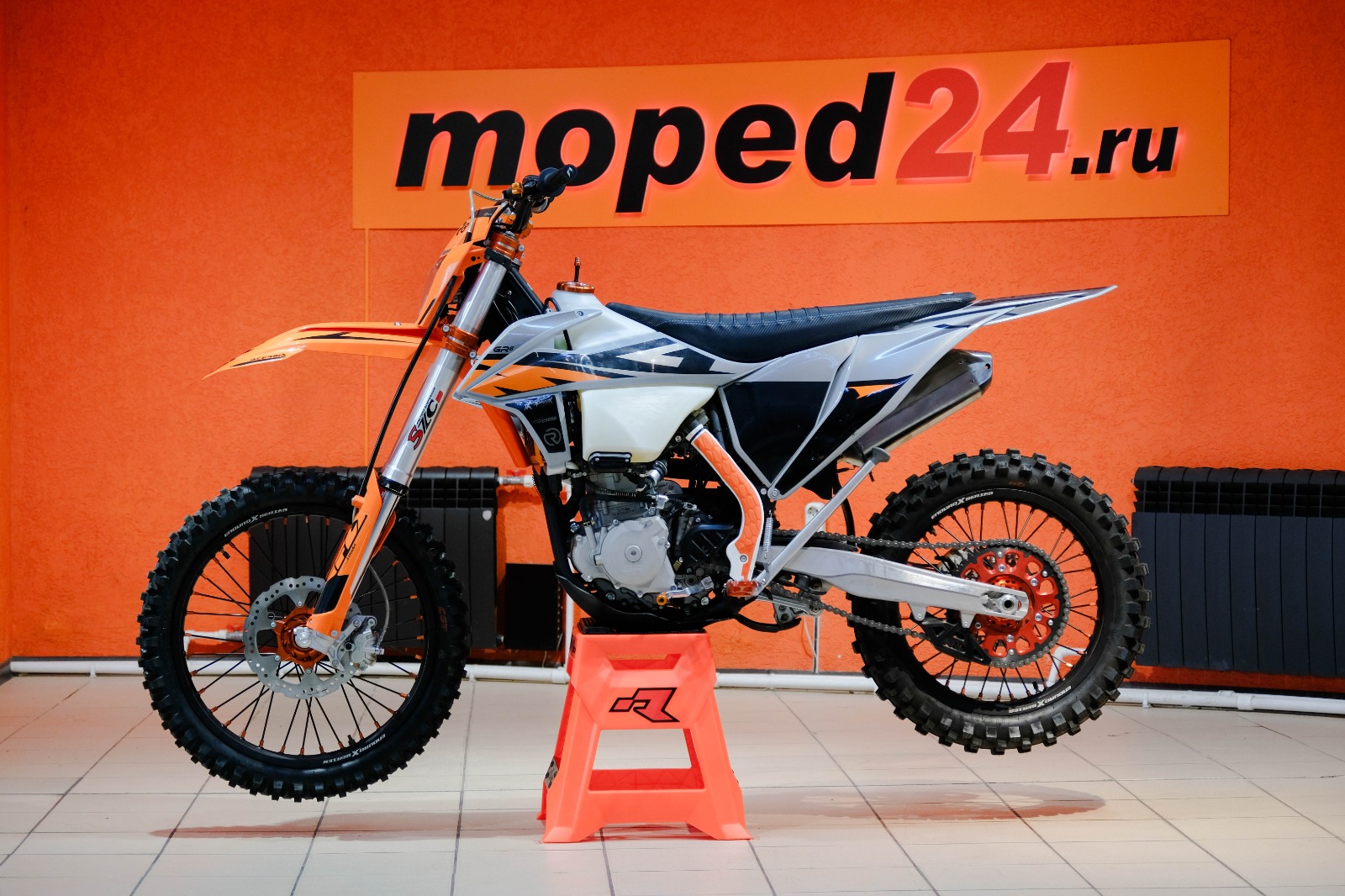 картинка Мотоцикл GR8 F450L (4T 194MQ EFI) Enduro PRO | Moped24